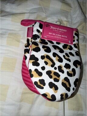 Set of Juicy Couture 2 Mini Mitts Black White Leopard New
